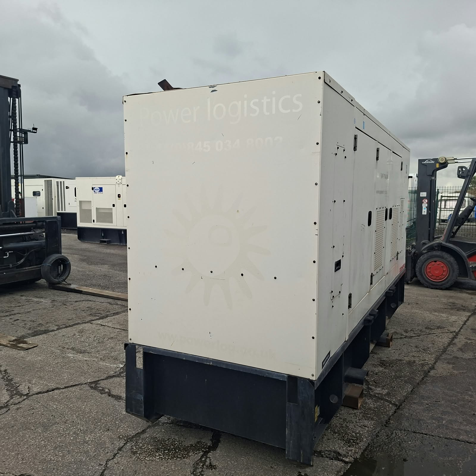 250 kVA FG Wilson XD250P2 Used Diesel Generator photograph 2